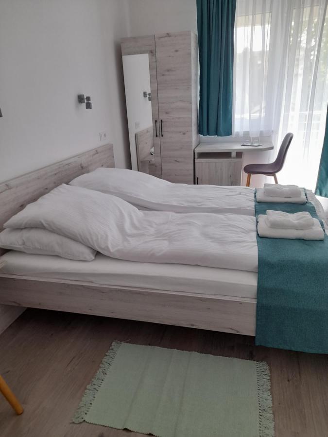 Orion Panzio Bed & Breakfast Hajduszoboszlo Exterior photo