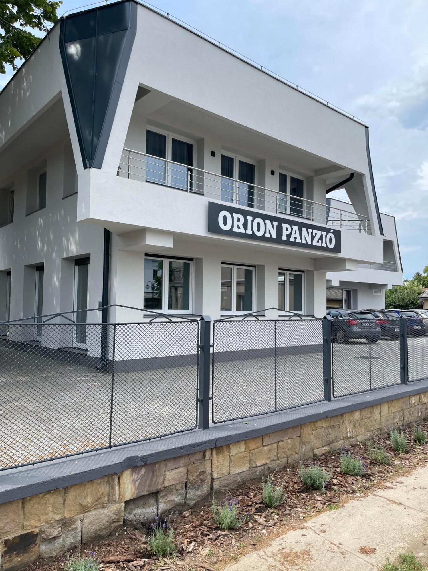 Orion Panzio Bed & Breakfast Hajduszoboszlo Exterior photo
